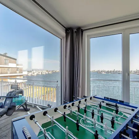 Schleivilla-hafenmeister-by-seeblick-ferien-oro-billardtisch-kicker-kamin *