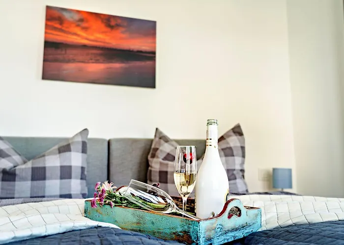 Villa Schleivilla-hafenmeister-by-seeblick-ferien-oro-billardtisch-kicker-kamin